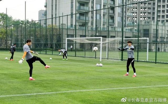 1615645196925082977.jpg 9f5b-kmkptxc1084957.jpg